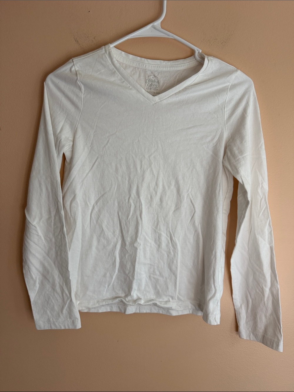 Classic White V-Neck Long Sleeve Top